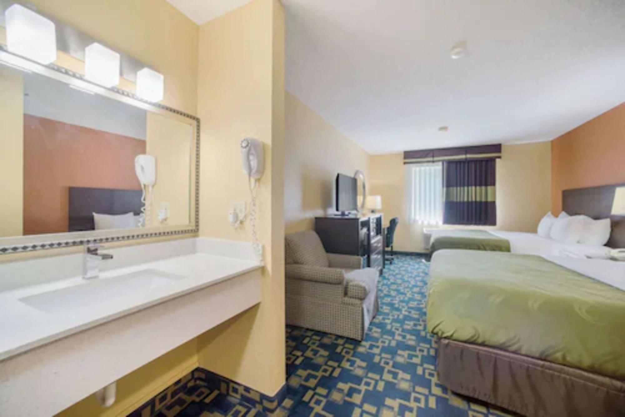 Quality Inn O'Fallon Il - St Louis Extérieur photo