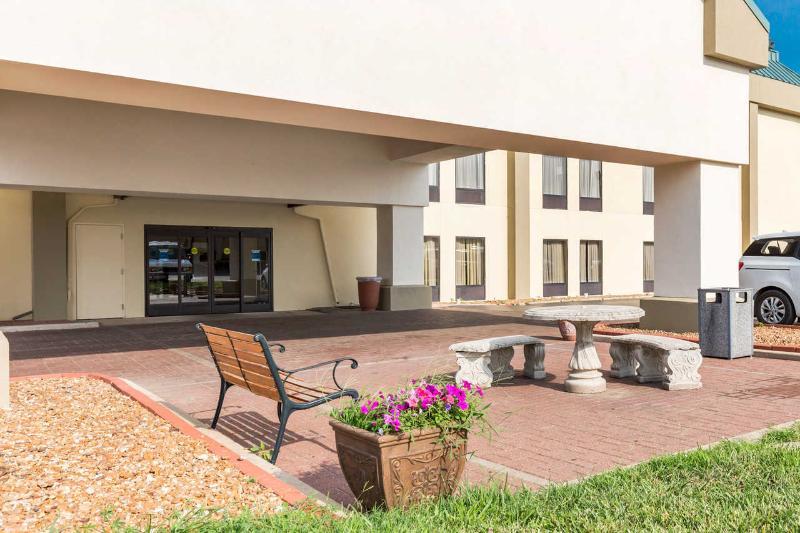 Quality Inn O'Fallon Il - St Louis Extérieur photo
